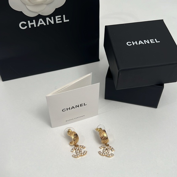 Chanel Earrings Gold Plated hoops with Crystal CCs Classic Look - Picture 3 of 8